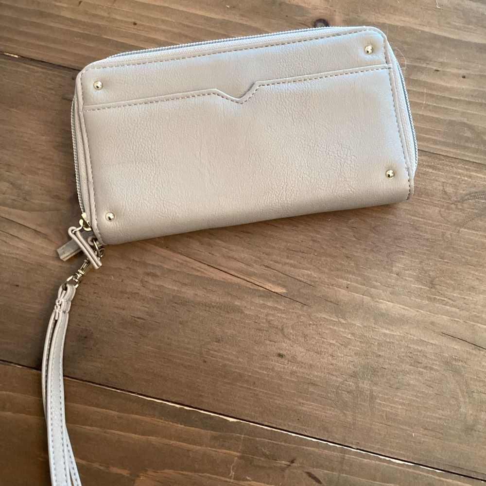 Mix No. 6 TAN ZIP AROUND FULL SIZE WALLET WRISTLET NEW